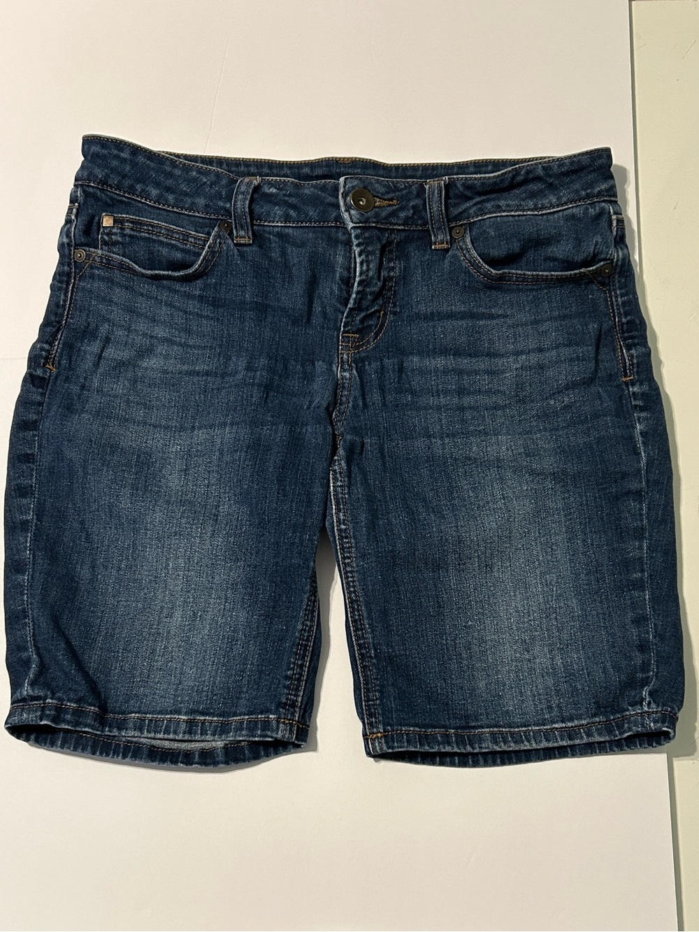 🟢 JC Penney Jean shorts size 8P petite classic denim shorts
